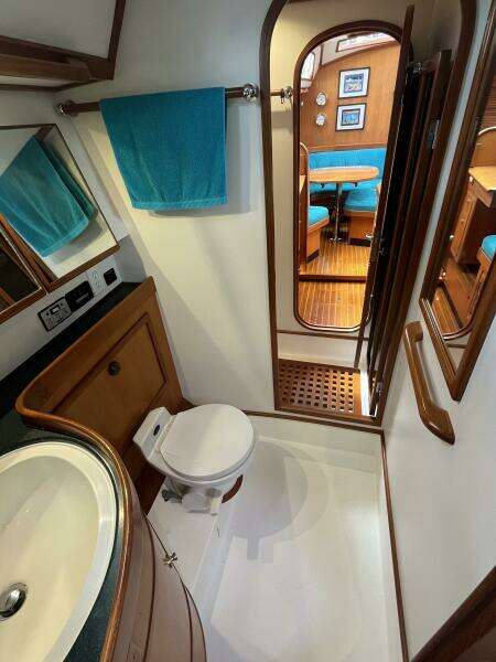 Elouise 54ft Hylas Yacht For Sale