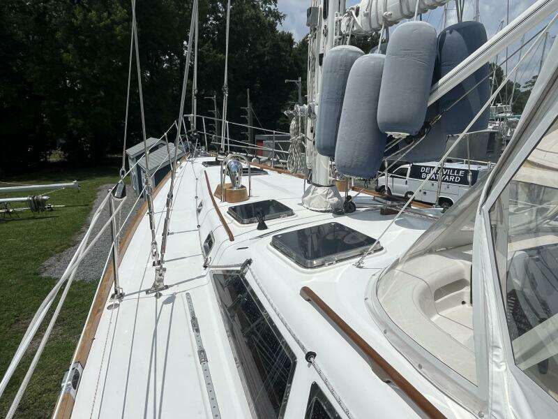 Elouise 54ft Hylas Yacht For Sale