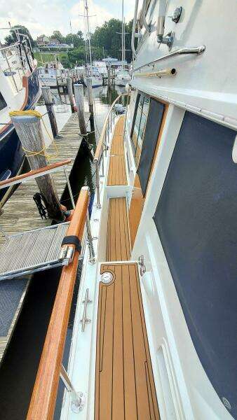 Side Walkway Starboard