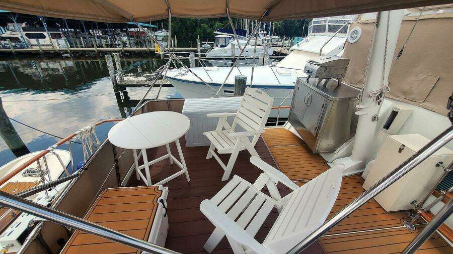Sundeck Port