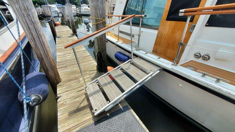 Marquip Boarding Steps