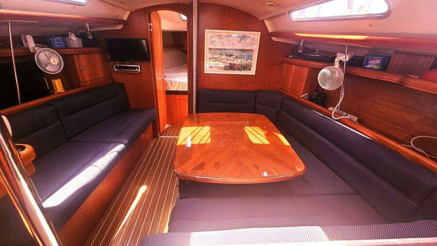 38ft Hunter Yacht For Sale