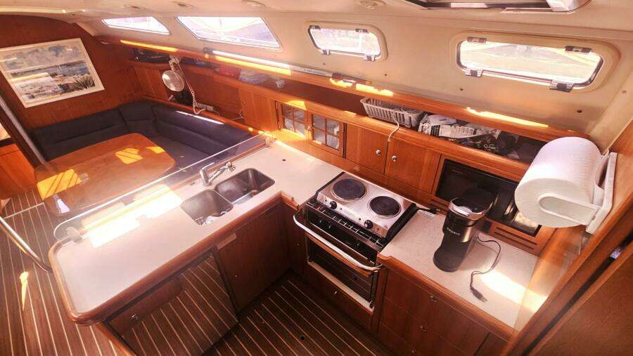 38ft Hunter Yacht For Sale