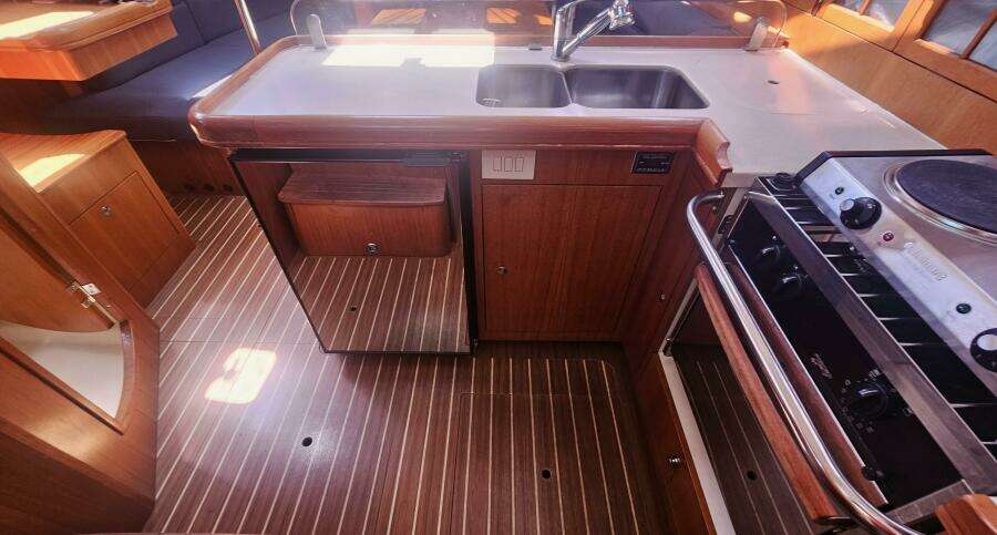 38ft Hunter Yacht For Sale
