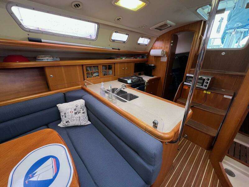 38ft Hunter Yacht For Sale