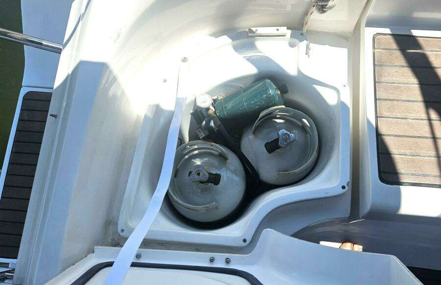 38ft Hunter Yacht For Sale