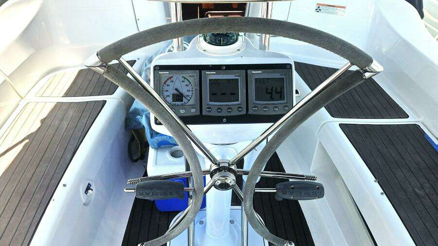 38ft Hunter Yacht For Sale