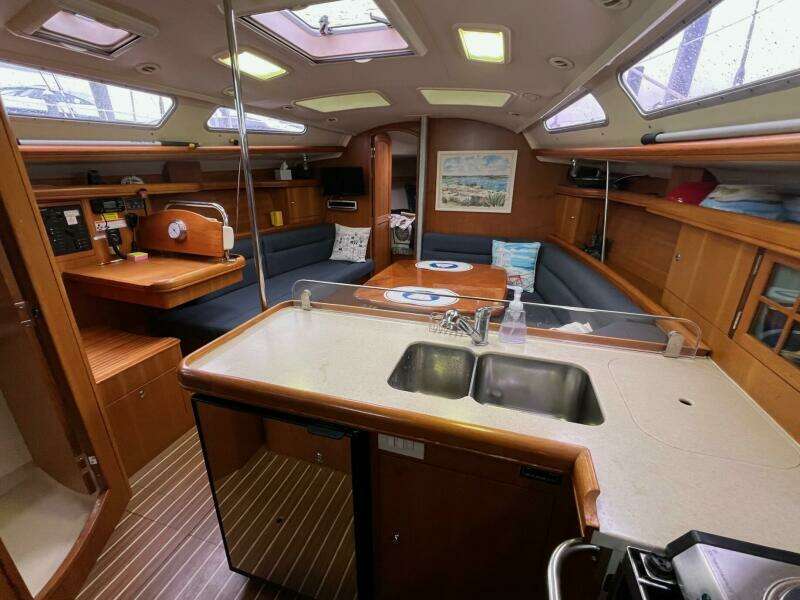 38ft Hunter Yacht For Sale