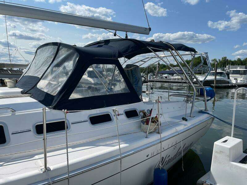 38ft Hunter Yacht For Sale