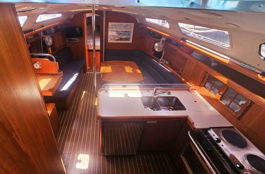 38ft Hunter Yacht For Sale