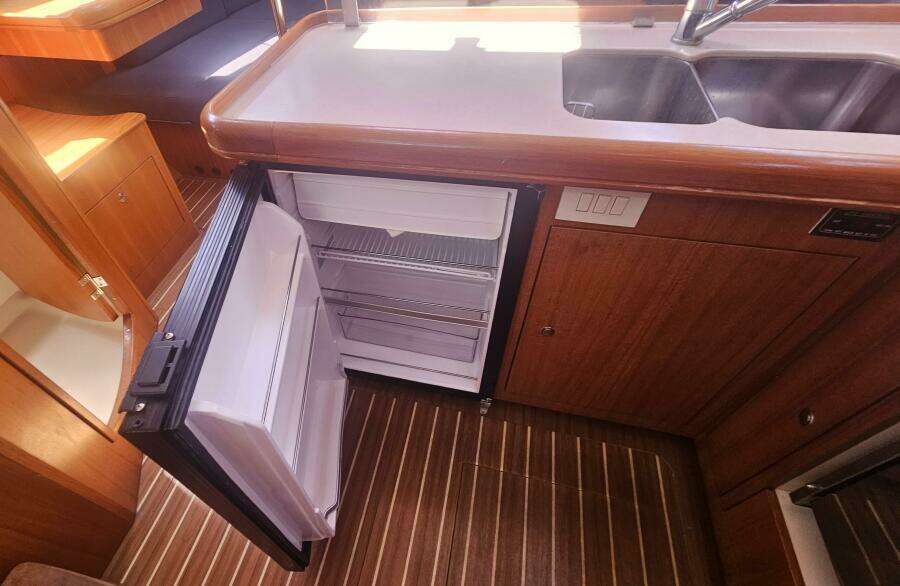 38ft Hunter Yacht For Sale
