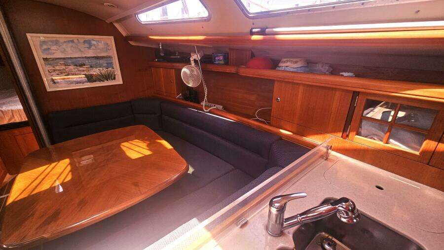 38ft Hunter Yacht For Sale