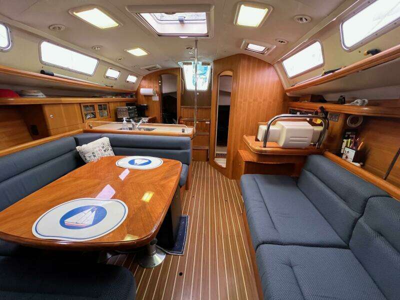 38ft Hunter Yacht For Sale