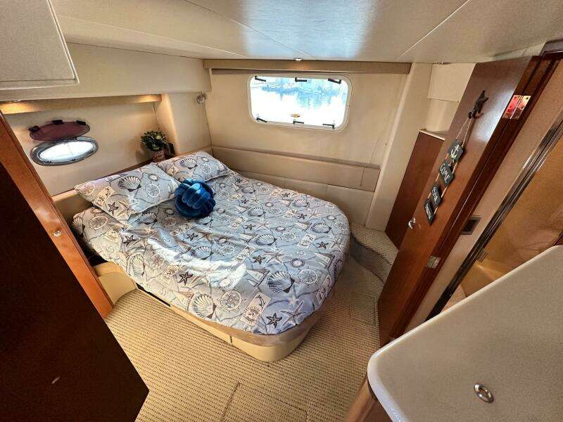 Invictus II 36ft Meridian Yacht For Sale