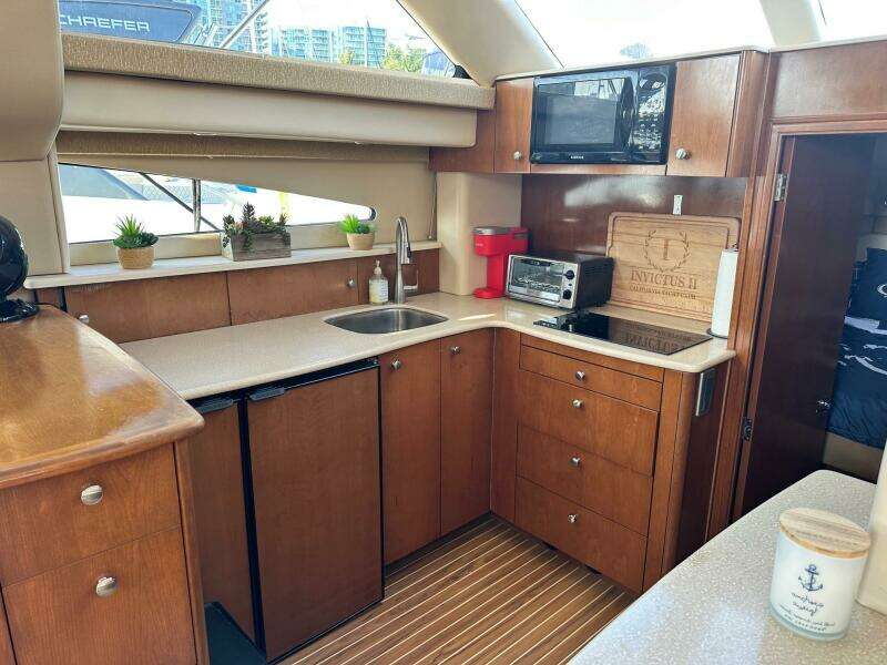 Invictus II 36ft Meridian Yacht For Sale