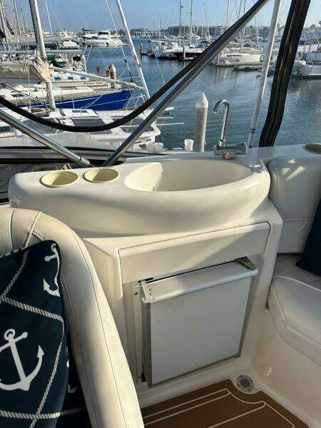 Invictus II 36ft Meridian Yacht For Sale