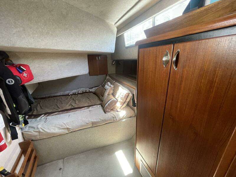 Miss Mary 38ft Bayliner Yacht For Sale