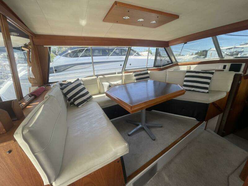 Miss Mary 38ft Bayliner Yacht For Sale