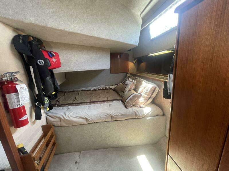 Miss Mary 38ft Bayliner Yacht For Sale