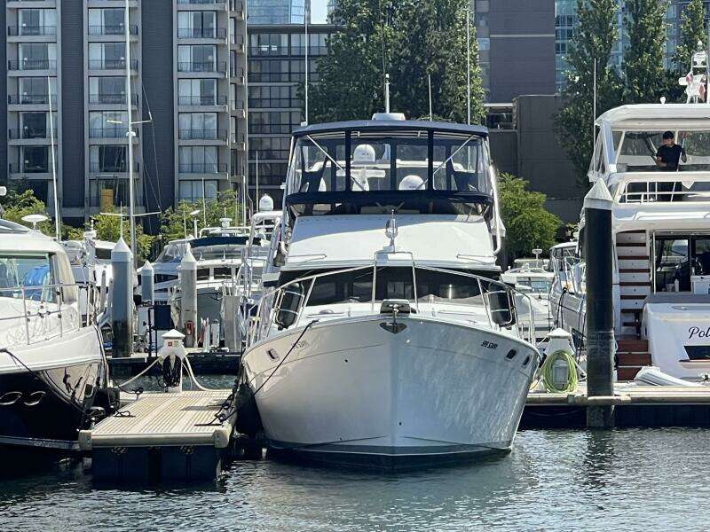 Miss Mary 38ft Bayliner Yacht For Sale