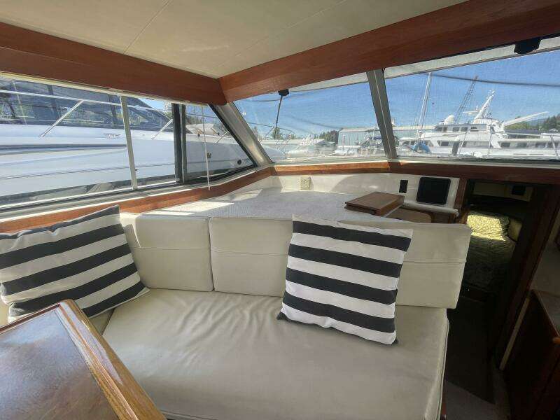 Miss Mary 38ft Bayliner Yacht For Sale