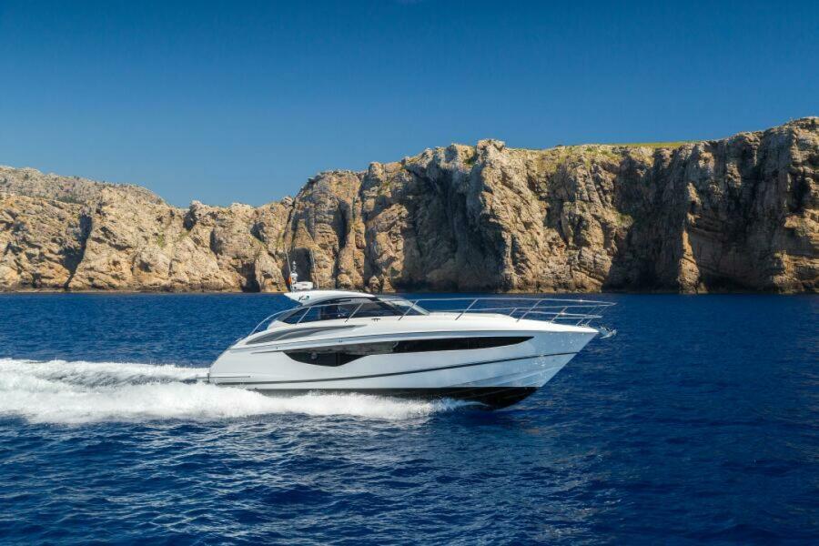 2026 Princess V40