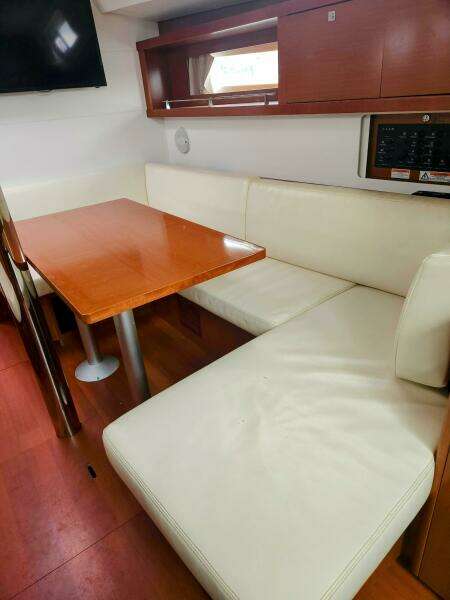 Far Star 41ft Beneteau Yacht For Sale