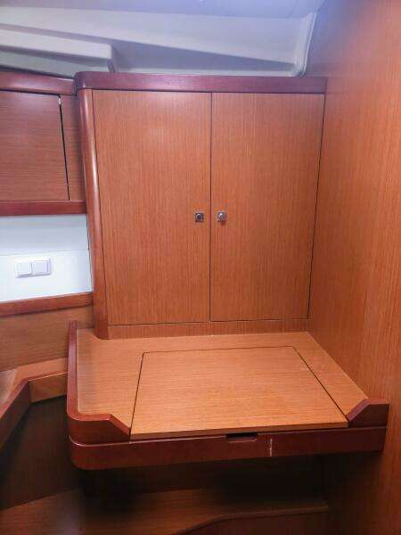 Far Star 41ft Beneteau Yacht For Sale