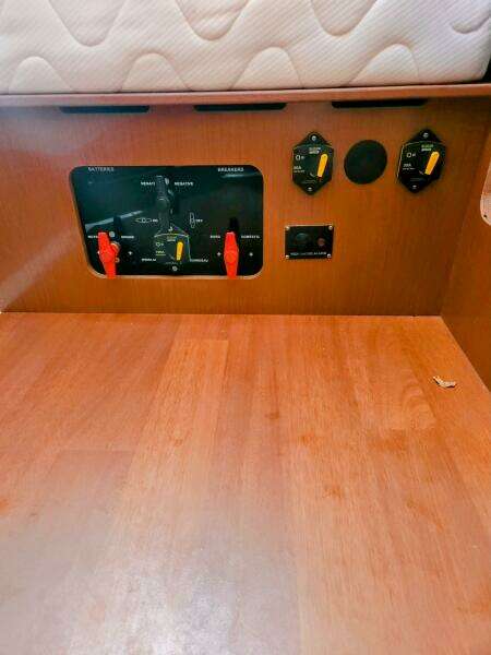 Far Star 41ft Beneteau Yacht For Sale