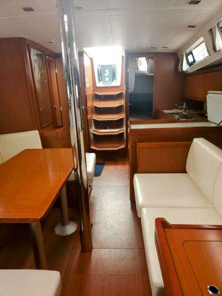 Far Star 41ft Beneteau Yacht For Sale