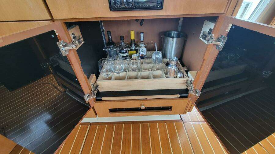 35ft Meridian Yacht For Sale