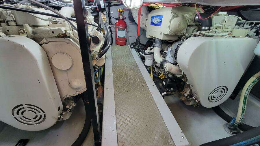 35ft Meridian Yacht For Sale