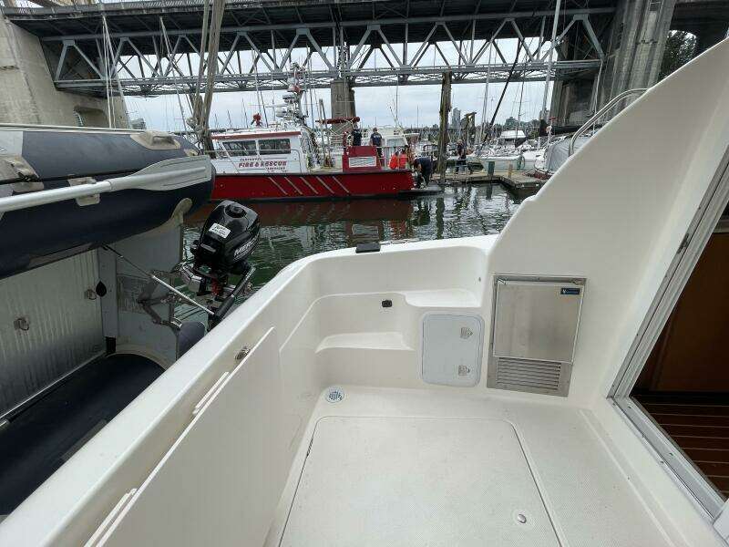 35ft Meridian Yacht For Sale