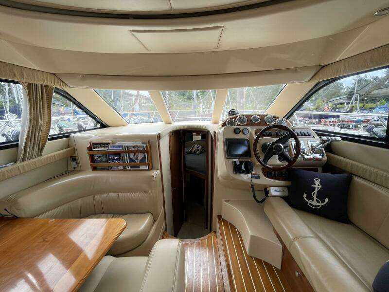 35ft Meridian Yacht For Sale