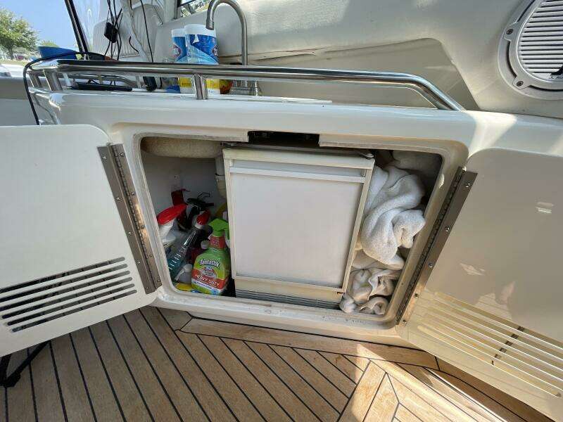 BROWN EYED GIRLS 63ft Sea Ray Yacht For Sale