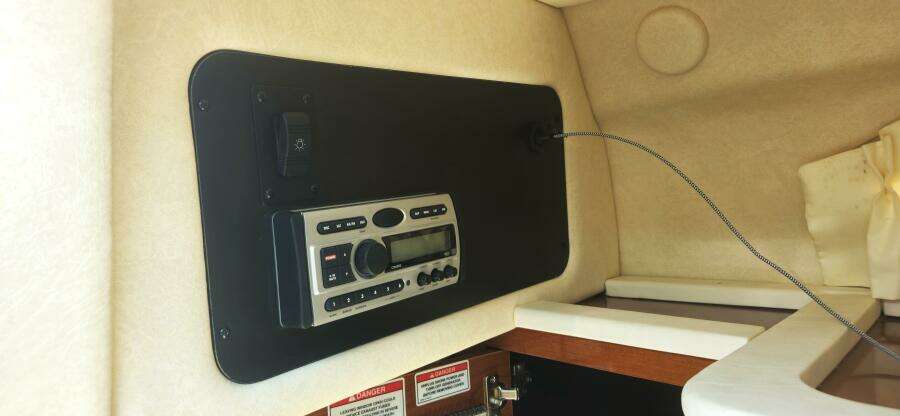 28ft Sea Ray Yacht For Sale