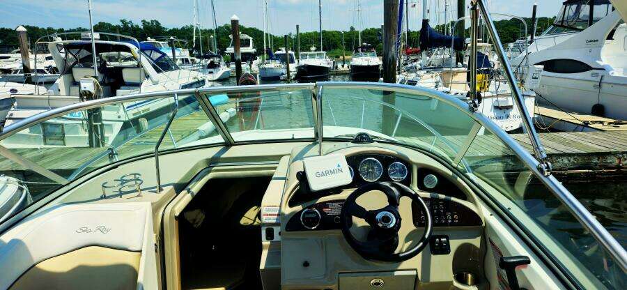 28ft Sea Ray Yacht For Sale