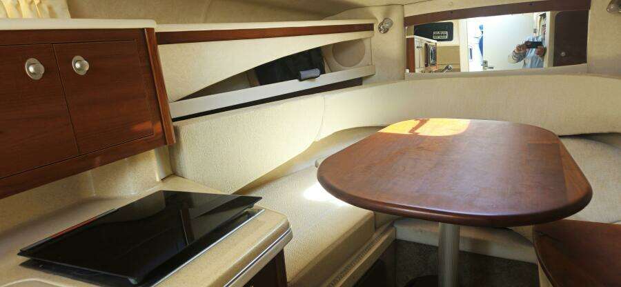 28ft Sea Ray Yacht For Sale