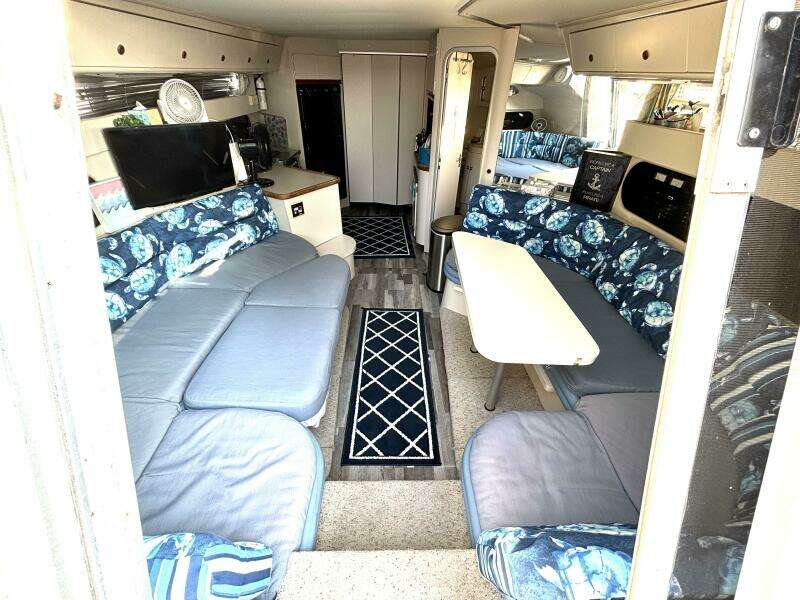 Mid Night Cruz 34ft Carver Yacht For Sale