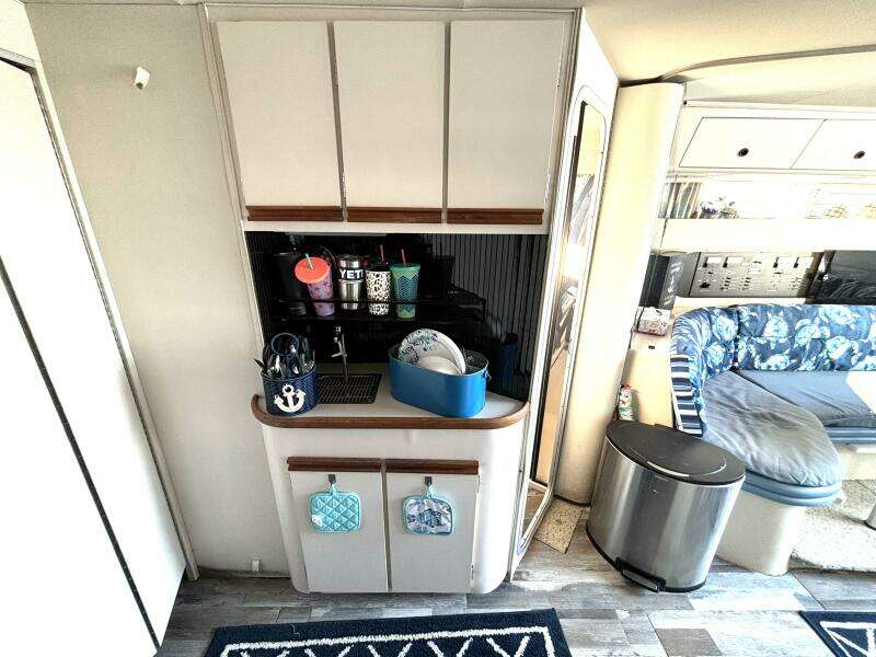 Mid Night Cruz 34ft Carver Yacht For Sale