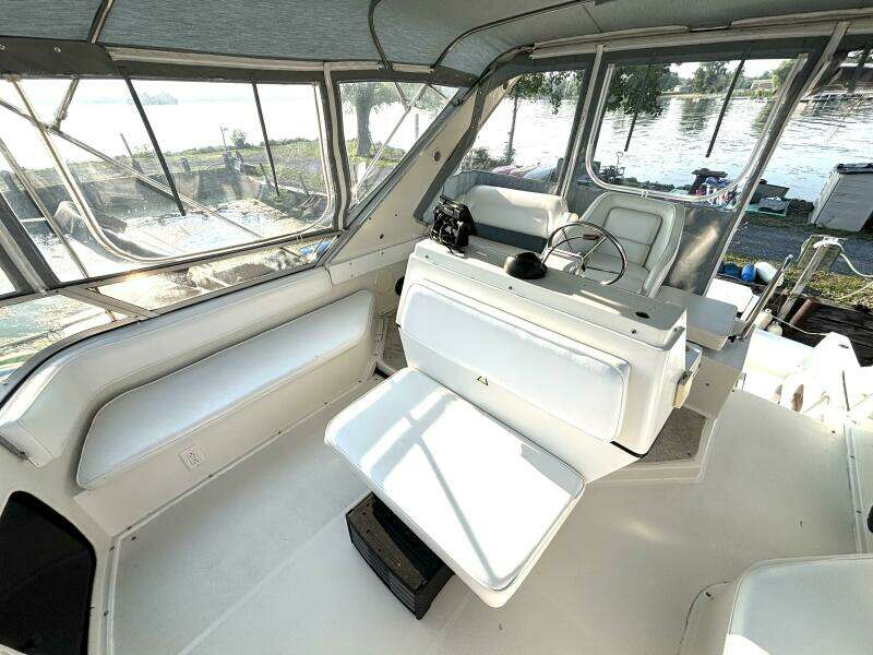 Mid Night Cruz 34ft Carver Yacht For Sale