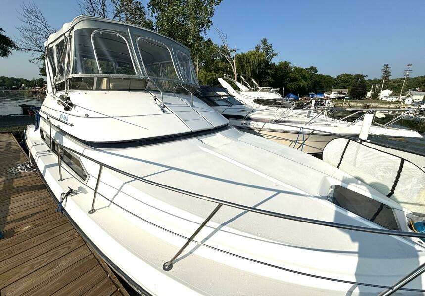 Mid Night Cruz 34ft Carver Yacht For Sale