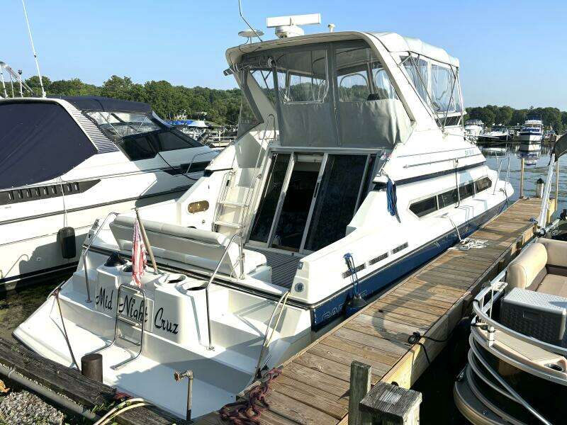 Mid Night Cruz 34ft Carver Yacht For Sale