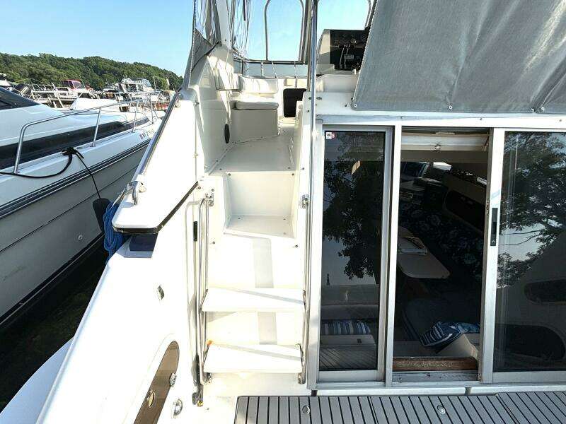 Mid Night Cruz 34ft Carver Yacht For Sale