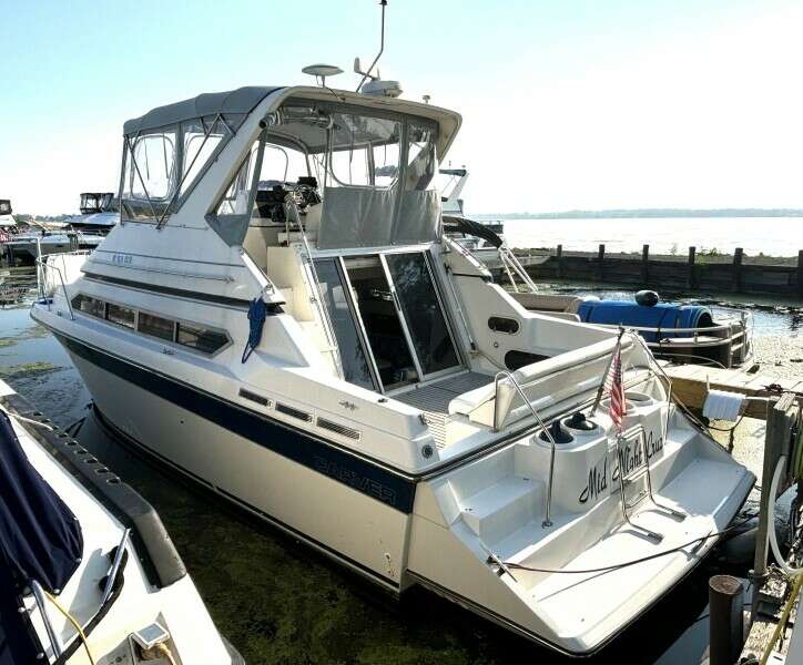 Mid Night Cruz 34ft Carver Yacht For Sale