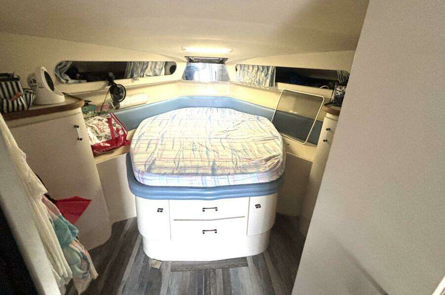 Mid Night Cruz 34ft Carver Yacht For Sale