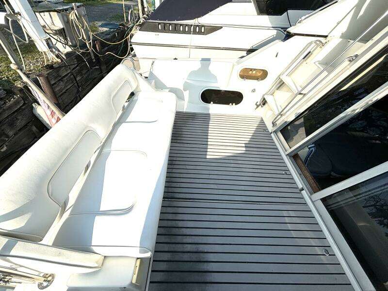 Mid Night Cruz 34ft Carver Yacht For Sale