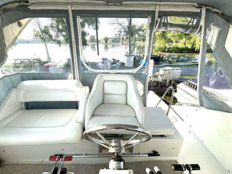 Mid Night Cruz 34ft Carver Yacht For Sale