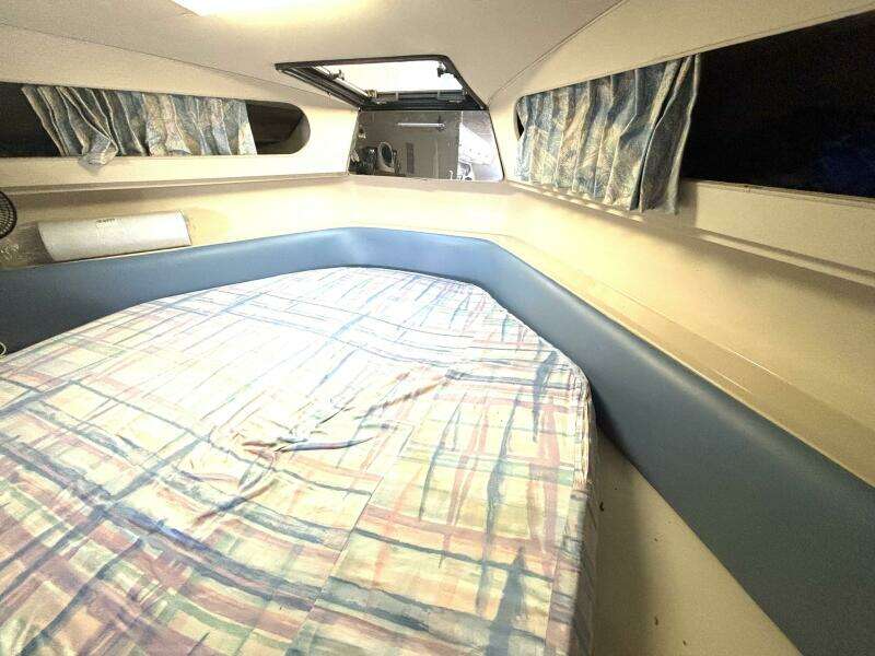 Mid Night Cruz 34ft Carver Yacht For Sale