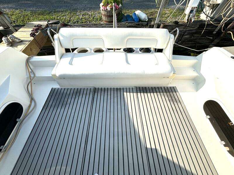 Mid Night Cruz 34ft Carver Yacht For Sale